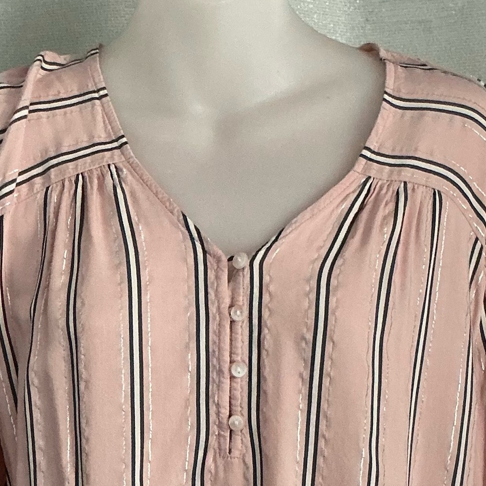 Liz Claiborne Women's Petite Pullover Blouse in pink with striped glitter🇺🇸 - Picture 3 of 7